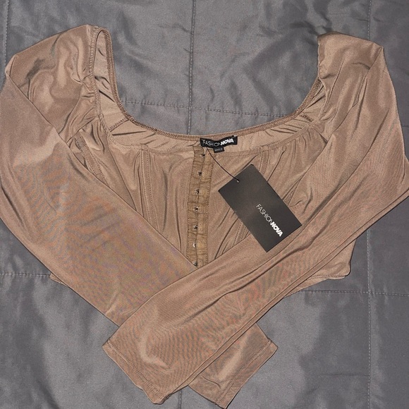 Dangerous Temptation Long Sleeve Corset - Picture 4 of 7